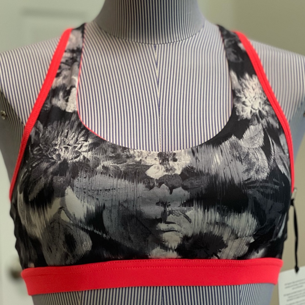 90° Sports Bra